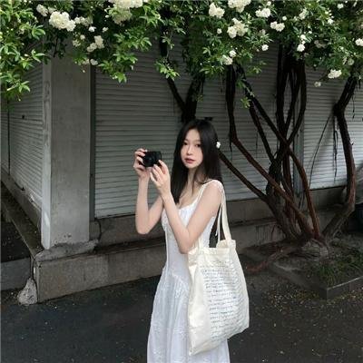 他的摩托车，她的岛